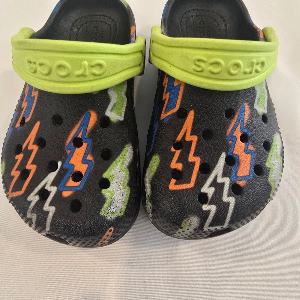 Crocs‎ Kids Classic Clog Lightning Bolt Black Lime Green Size C7 - Picture 14 of 15